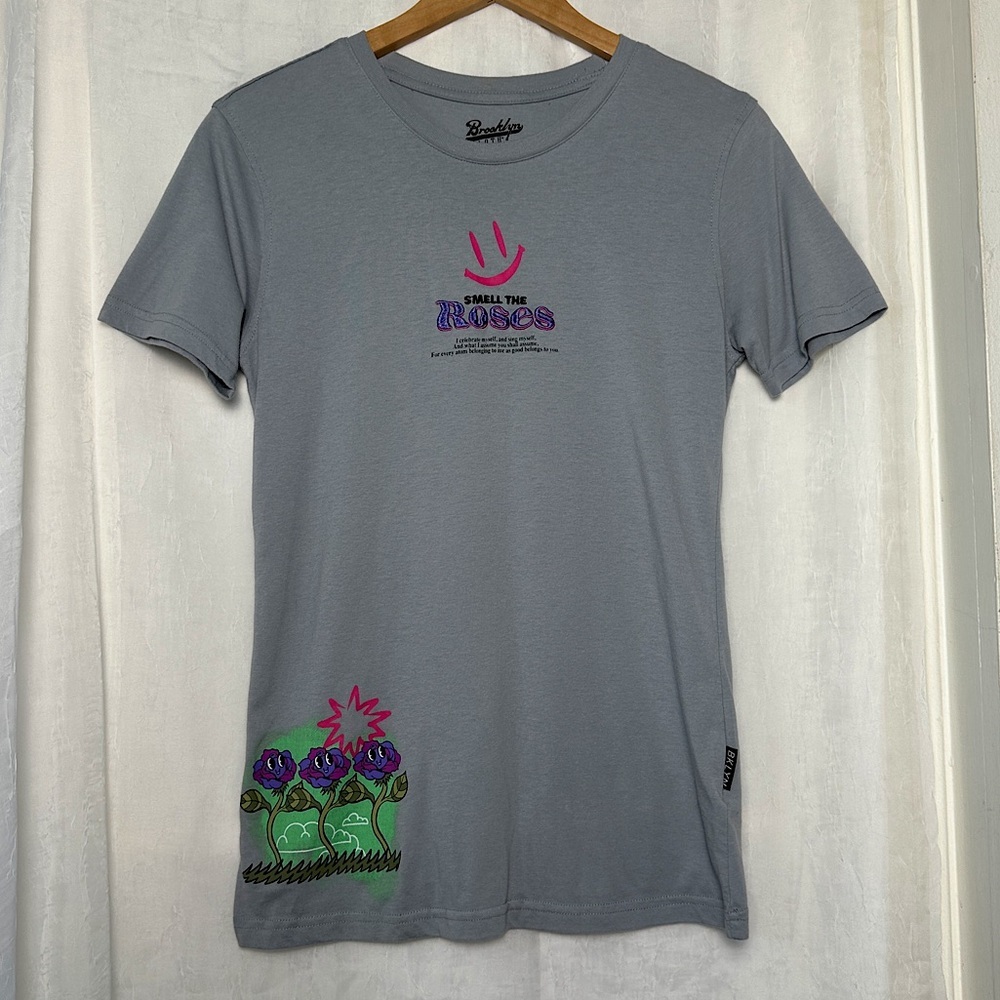 3/$20💥 Brooklyn‎ Cloth Co. MFG Smell The Roses Graphic T-Shirt | Unisex | Small